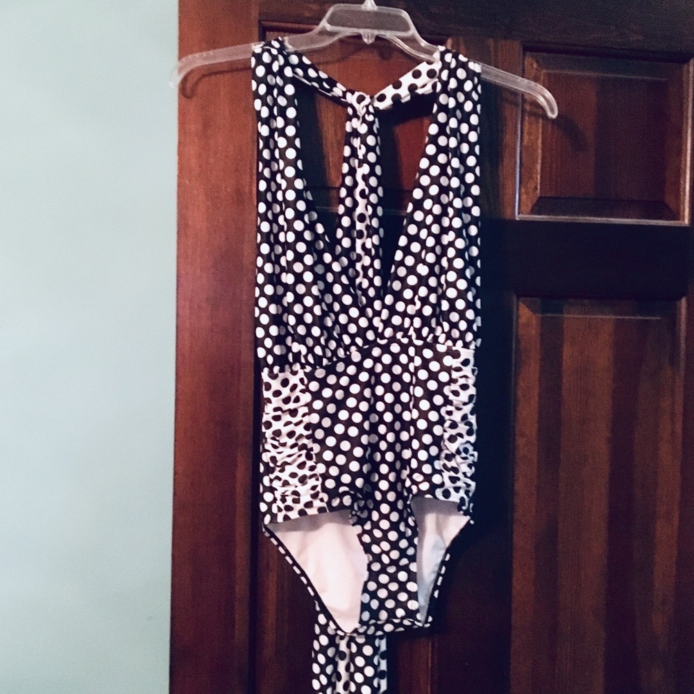 🌸NWOT Versatile Tie One Piece Swim Suit / bathing